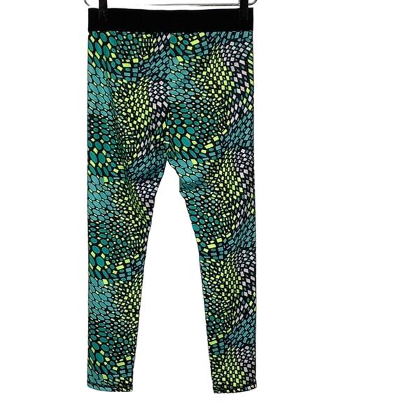 HUE Exposed Waistband Active Capri Size small - Picture 3 of 10